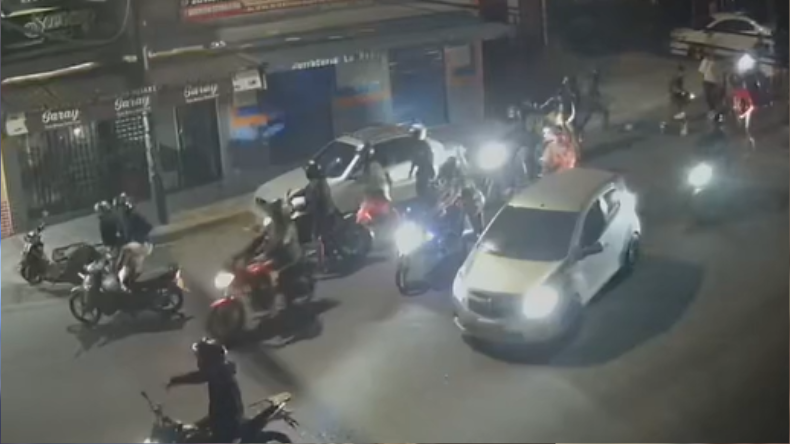Ataque a cuchillo, machete y casco: el fútbol se desborda en Ibagué Ataque a cuchillo, machete y casco: el fútbol se desborda en Ibagué