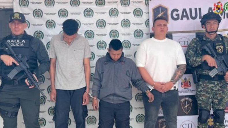 Cárcel para tres presuntos disidentes que secuestraron a un agricultor Cárcel para tres presuntos disidentes que secuestraron a un agricultor