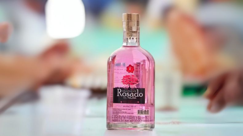 Aguardiente Rosado sin azúcar: sabor, salud y cero guayabo Aguardiente Rosado sin azúcar: sabor, salud y cero guayabo