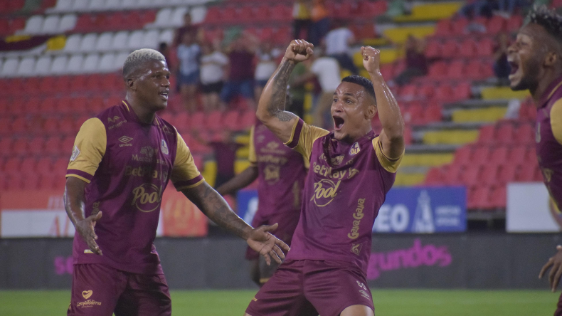 Tolima venció 3-1 a Millonarios y dejó a David González en la cuerda floja Tolima venció 3-1 a Millonarios y dejó a David González en la cuerda floja