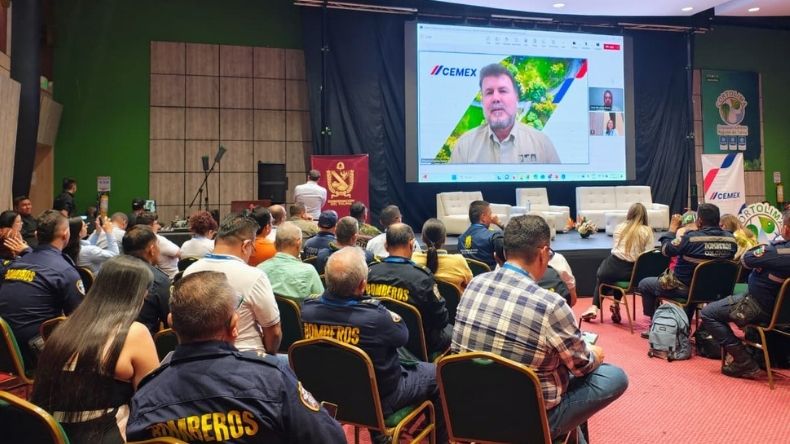 Tolima refuerza alianzas para enfrentar incendios forestales Tolima refuerza alianzas para enfrentar incendios forestales