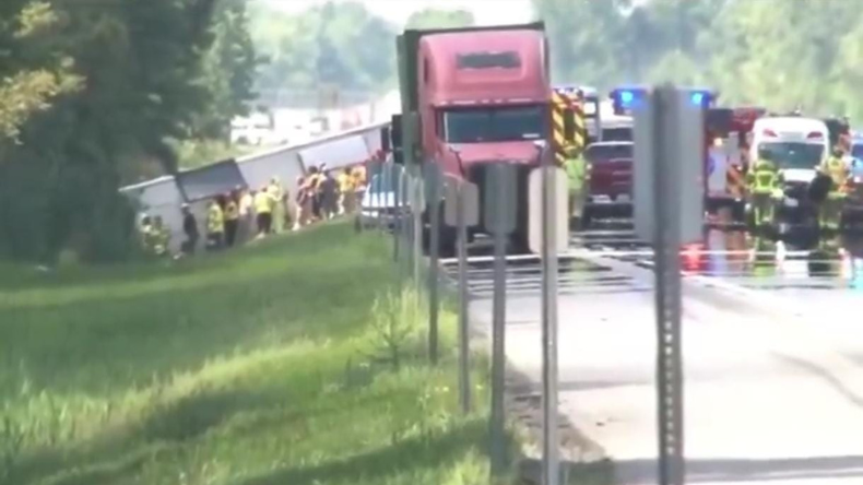 Accidente de autobús turístico en Nueva York deja cinco muertos