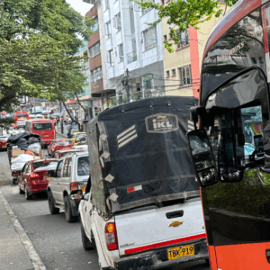 Conductores denuncian caos vehicular en el centro de Ibagué por cierre de vías Conductores denuncian caos vehicular en el centro de Ibagué por cierre de vías