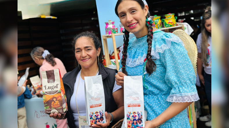 Mujeres del Tolima lanzan marca de café en Feria Internacional Mujeres del Tolima lanzan marca de café en Feria Internacional