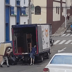 Vehículo del PAE fue utilizado para hacer un trasteo en Ibagué