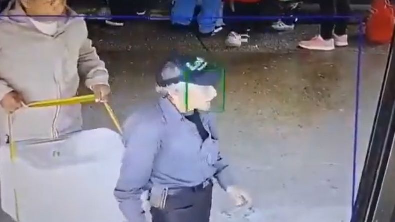 Adulto mayor hirió con arma blanca a viajeros en la Terminal Salitre de Bogotá Adulto mayor hirió con arma blanca a viajeros en la Terminal Salitre de Bogotá