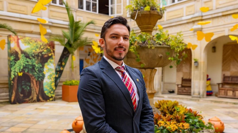 Ministro de Igualdad se autodefinió en femenino y dijo: «Yo soy una marica» Ministro de Igualdad se autodefinió en femenino y dijo: «Yo soy una marica»