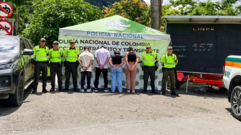 Dos mujeres capturadas por presunto reclutamiento de menores en Cauca y Guaviare Dos mujeres capturadas por presunto reclutamiento de menores en Cauca y Guaviare