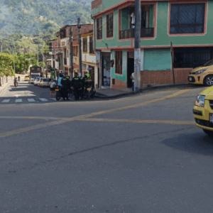 Dos heridos deja accidente frente al cementerio San Bonifacio de Ibagué Dos heridos deja accidente frente al cementerio San Bonifacio de Ibagué