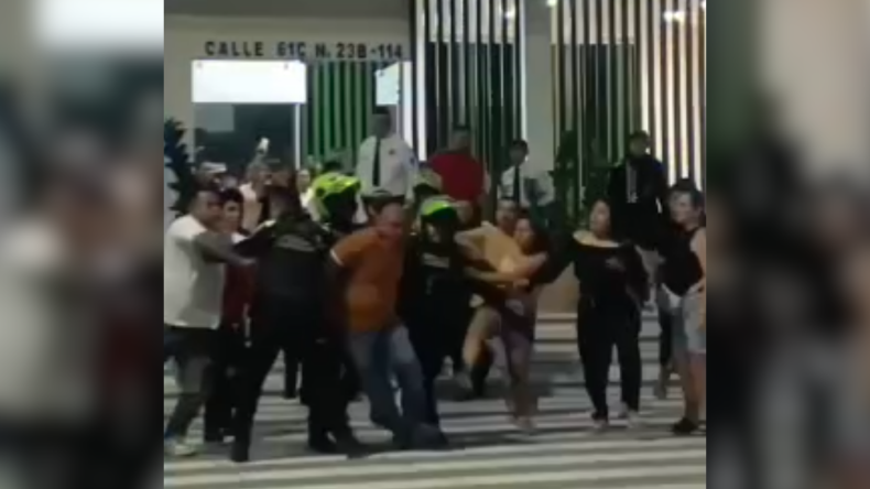 Tensión en Alminar Samoa por presunto intento de agresión a menores Tensión en Alminar Samoa por presunto intento de agresión a menores