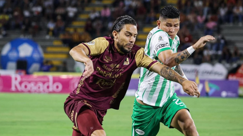 Tolima jugando con dos jugadores más, no pudo con Nacional