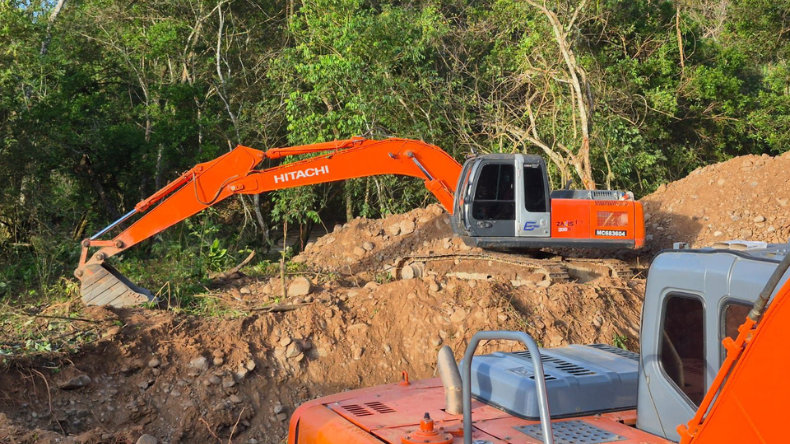 Alerta en Ataco por posible contaminación del agua debido a minería ilegal Alerta en Ataco por posible contaminación del agua debido a minería ilegal