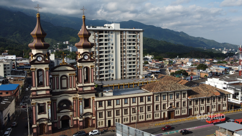 Cerraron paso peatonal en la Quinta con 19 por obras de protección al Claustro San José Cerraron paso peatonal en la Quinta con 19 por obras de protección al Claustro San José