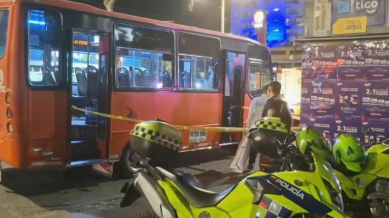 Se conoce la identidad del hombre que murió en una buseta Se conoce la identidad del hombre que murió en una buseta