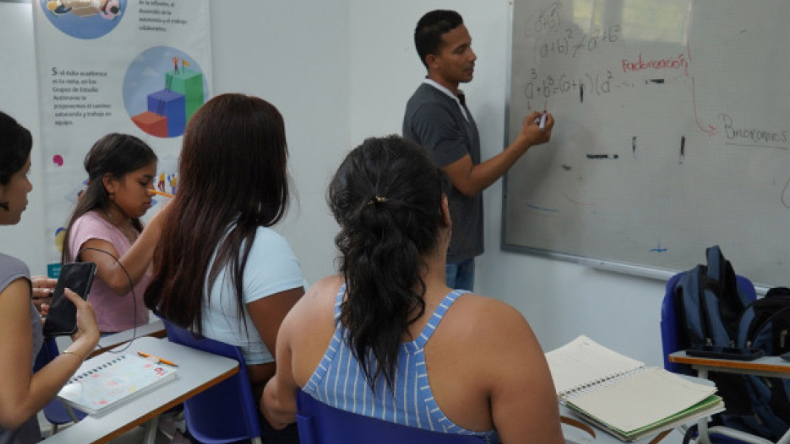 Educación emocional de docentes ayudaría a prevenir violencia escolar