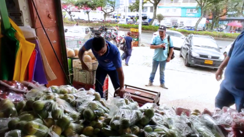 Comerciantes de Ibagué denuncian constantes cortes de energía por parte de Celsia Comerciantes de Ibagué denuncian constantes cortes de energía por parte de Celsia