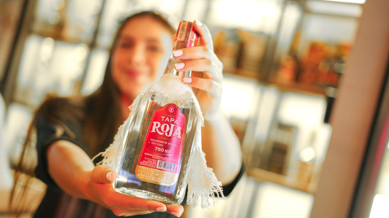 Fábrica de Licores del Tolima aporta más de $8.600 millones a salud, educación y deporte Fábrica de Licores del Tolima aporta más de $8.600 millones a salud, educación y deporte