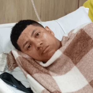 Hospitalizado motociclista tras incidente con agente de tránsito en Ibagué