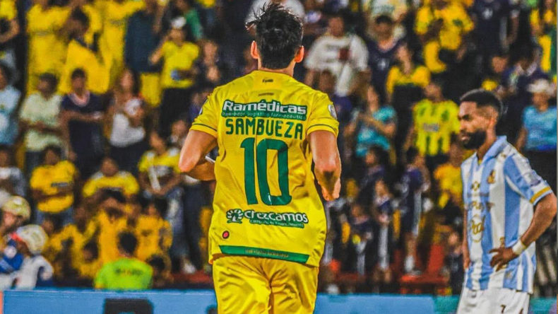 Bucaramanga derrotó 2-0 al Tolima y se mantiene líder de la Liga Bucaramanga derrotó 2-0 al Tolima y se mantiene líder de la Liga