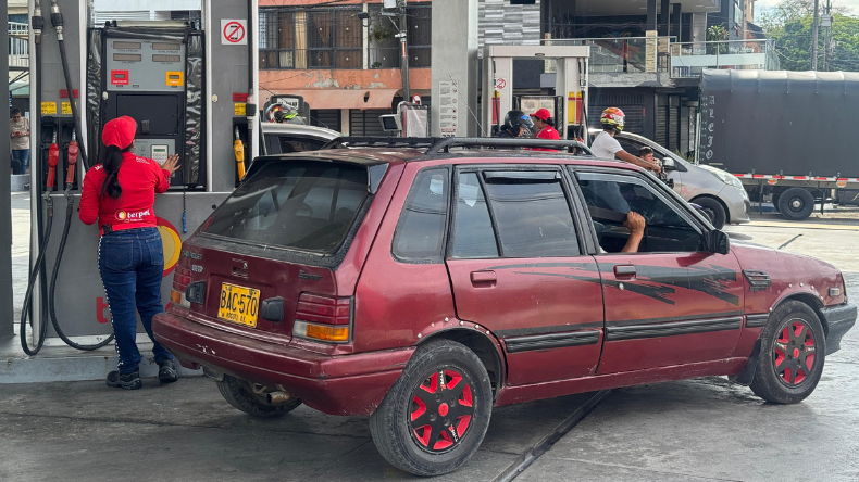 Gobierno Nacional propone nuevos impuestos a gasolina y ACPM Gobierno Nacional propone nuevos impuestos a gasolina y ACPM