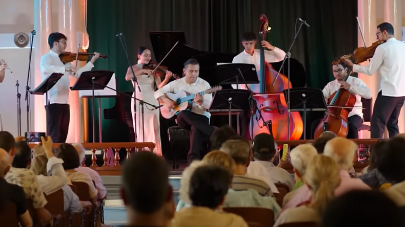 Conciertos gratuitos de AmplificARTE llevarán la música a colegios en el Ibagué Festival Conciertos gratuitos de AmplificARTE llevarán la música a colegios en el Ibagué Festival