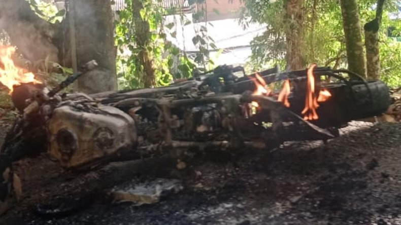 Comunidad incineró una motocicleta en zona rural de Ibagué Comunidad incineró una motocicleta en zona rural de Ibagué