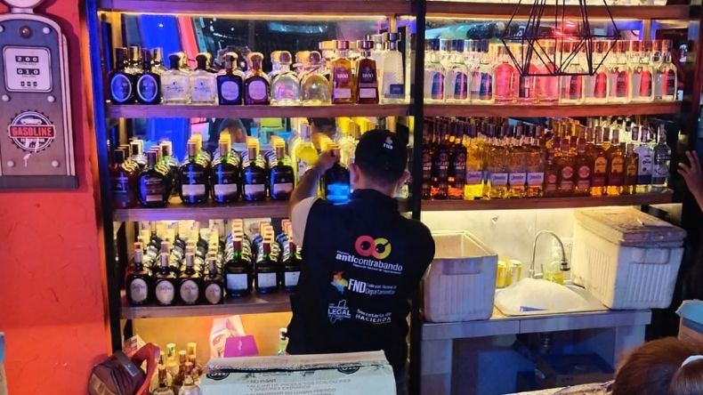 Cerraron bares por vender licor y cigarrillos de contrabando en el Tolima Cerraron bares por vender licor y cigarrillos de contrabando en el Tolima