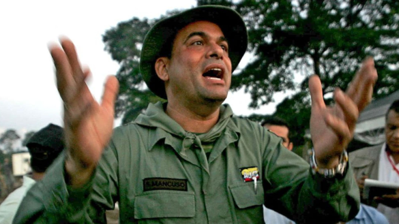 Gobierno nombra a Salvatore Mancuso como gestor de paz junto a otros 15 exparamilitares Gobierno nombra a Salvatore Mancuso como gestor de paz junto a otros 15 exparamilitares