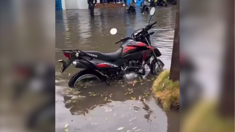 Fuertes lluvias causaron inundaciones y apagones en El Espinal Fuertes lluvias causaron inundaciones y apagones en El Espinal