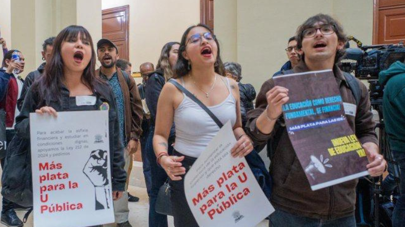 Senado aprueba proyecto que asegura más recursos para universidades públicas Senado aprueba proyecto que asegura más recursos para universidades públicas