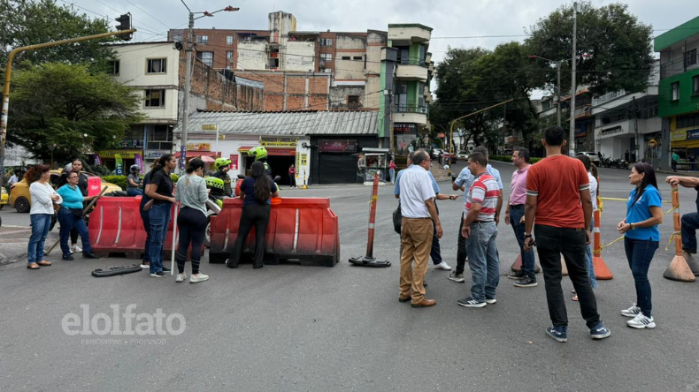 Comerciantes de la Quinta cerraron la vía por demoras en obras de rehabilitación vial Comerciantes de la Quinta cerraron la vía por demoras en obras de rehabilitación vial