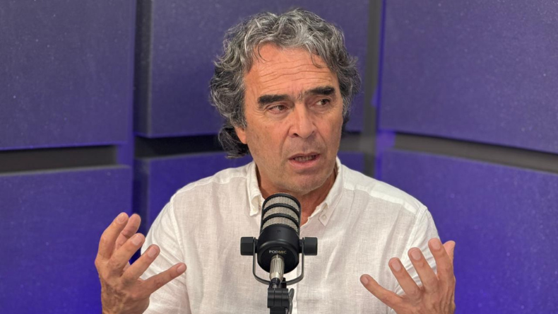 La Ley de Datos no cubre redes sociales: SIC niega solicitud de Fajardo La Ley de Datos no cubre redes sociales: SIC niega solicitud de Fajardo