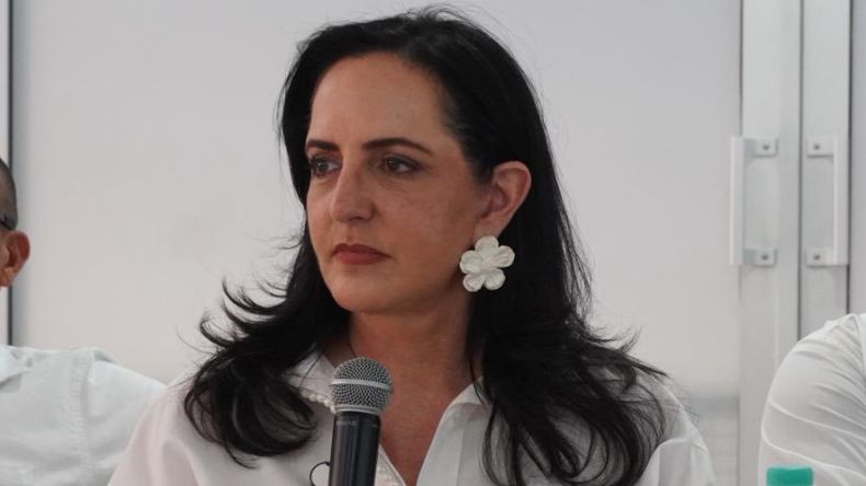 Cabal pide a EE. UU. revelar pruebas que vinculan a Petro con la ‘Lista Clinton’ Cabal pide a EE. UU. revelar pruebas que vinculan a Petro con la ‘Lista Clinton’