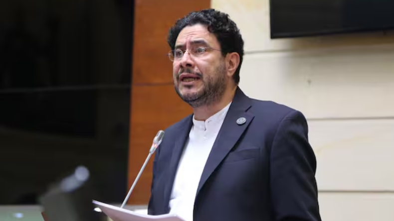 “Que no crea Uribe que llegó el reino de la impunidad”: Iván Cepeda “Que no crea Uribe que llegó el reino de la impunidad”: Iván Cepeda