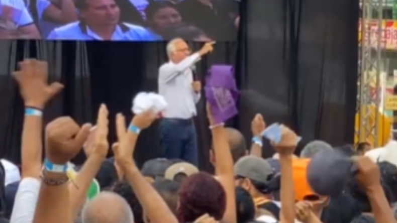 Abuchean a la Gobernadora del Tolima tras críticas de Jaramillo Abuchean a la Gobernadora del Tolima tras críticas de Jaramillo