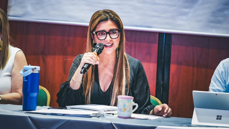 “La deuda asciende a $1.2 billones”: Matiz sobre crisis de la salud en el Tolima “La deuda asciende a $1.2 billones”: Matiz sobre crisis de la salud en el Tolima