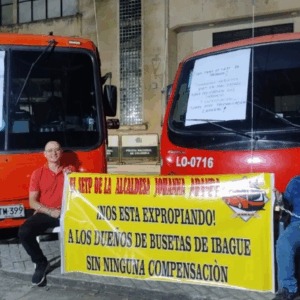 Transportadores esperan acuerdo tras cinco días de protesta en Ibagué Transportadores esperan acuerdo tras cinco días de protesta en Ibagué
