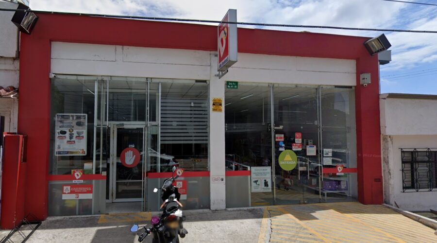 Violento atraco en tienda D1 en Ibagué dejó a una cajera herida Violento atraco en tienda D1 en Ibagué dejó a una cajera herida