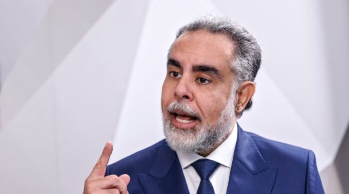 Benedetti atribuye baja del crimen al Gobierno Petro Benedetti atribuye baja del crimen al Gobierno Petro