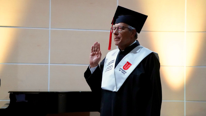 UT entregó su máximo título académico al jurista Hernando Hernández Quintero UT entregó su máximo título académico al jurista Hernando Hernández Quintero