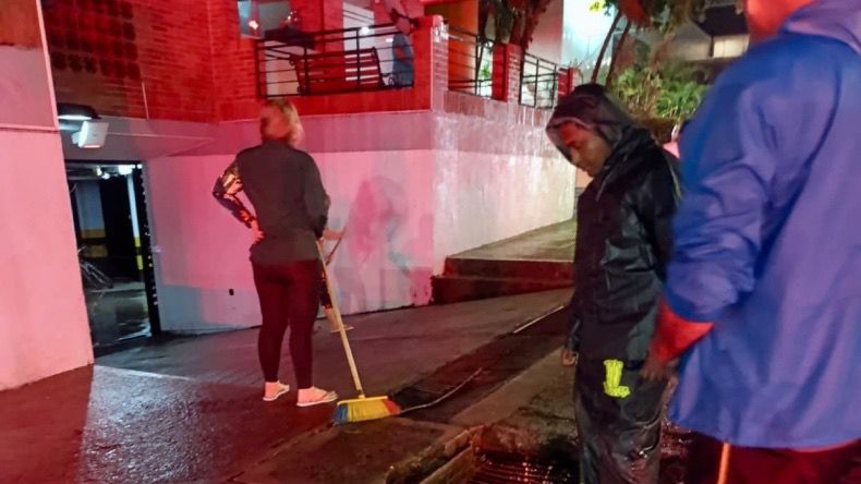 Tormenta eléctrica provocó más de 12 emergencias en Ibagué Tormenta eléctrica provocó más de 12 emergencias en Ibagué