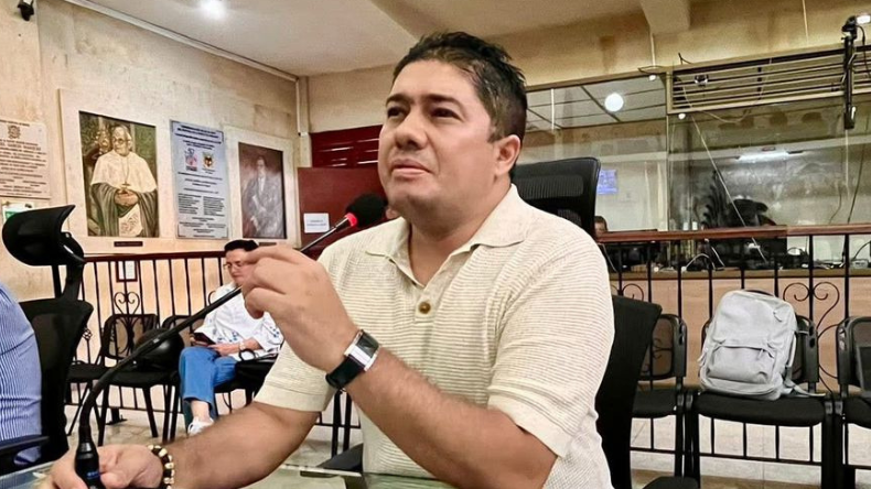 César Franco: un concejal con rabo de paja César Franco: un concejal con rabo de paja