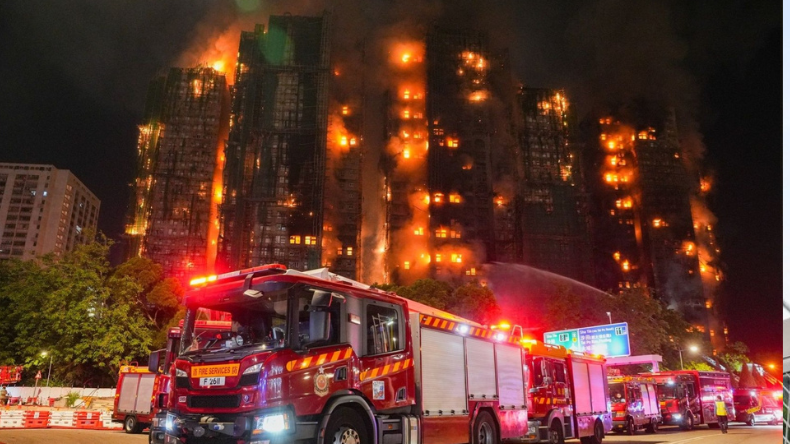 Incendio de gran escala dejó múltiples víctimas en Hong Kong Incendio de gran escala dejó múltiples víctimas en Hong Kong