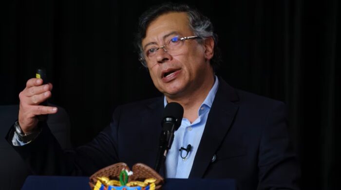 Petro defiende la “diplomacia de los pueblos” ante amenazas internacionales Petro defiende la “diplomacia de los pueblos” ante amenazas internacionales