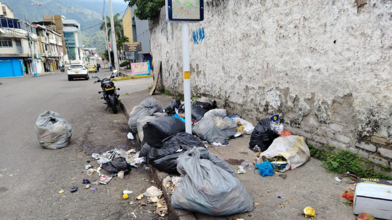 Denuncian que el carro de la basura no pasa hace cuatro semanas por el barrio Hipódromo Denuncian que el carro de la basura no pasa hace cuatro semanas por el barrio Hipódromo