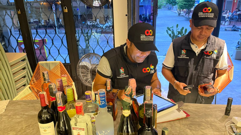 Más de 20.000 botellas de licor de contrabando han sido incautadas en el Tolima Más de 20.000 botellas de licor de contrabando han sido incautadas en el Tolima