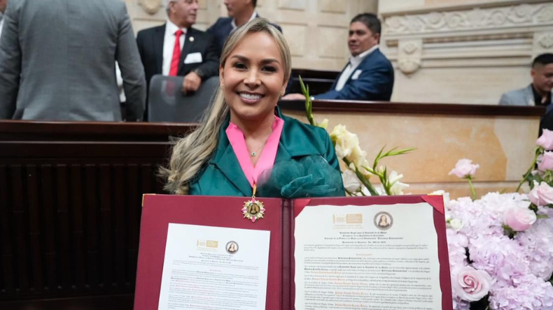 Congreso condecora a Johana Aranda con la máxima distinción para mujeres líderes Congreso condecora a Johana Aranda con la máxima distinción para mujeres líderes