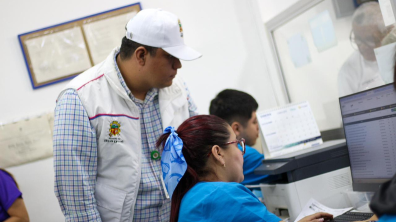 Refuerzan controles a farmacias tras denuncias de usuarios Refuerzan controles a farmacias tras denuncias de usuarios