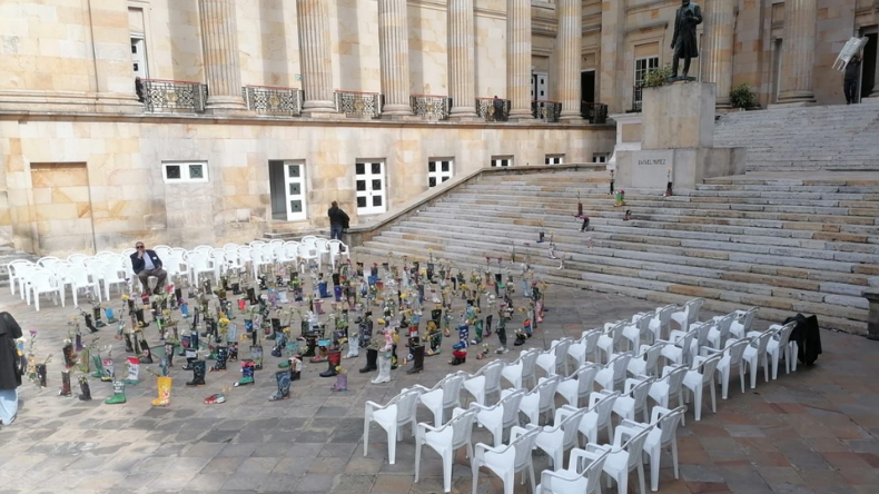 Polo Polo desacató orden judicial y dejó plantadas a las Madres de Soacha Polo Polo desacató orden judicial y dejó plantadas a las Madres de Soacha