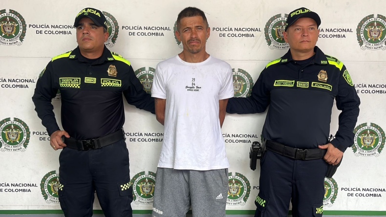 Hombre fue sorprendido hurtando en un establecimiento en Cádiz